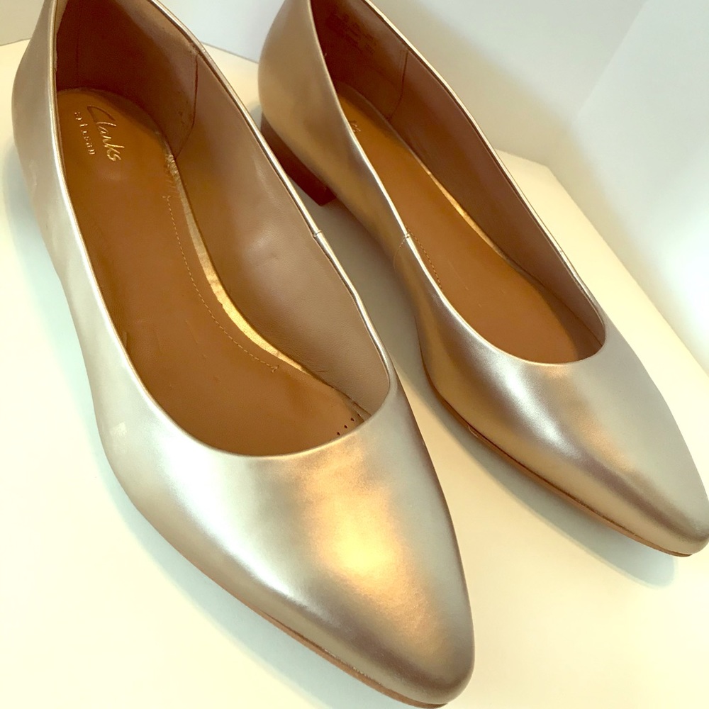 Clarks Artisan Champagne Leather Gold Flats